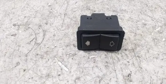 BMW 5 E39 Electric window control switch 8368974