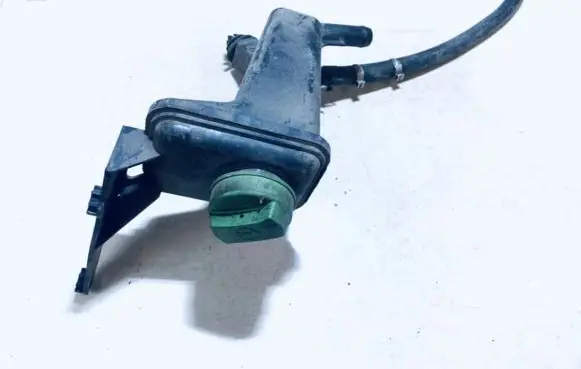Skoda Superb B5 (3U) Power steering fluid tank/reservoir 3b0422371