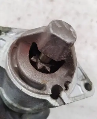 Suzuki Grand Vitara I Starter motor 3110060A3