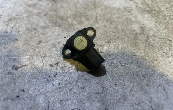 Mercedes-Benz E W211 Air pressure sensor A0061539728 1108172D21 0261230190