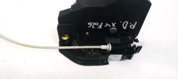 BMW X4 F26 Front door lock 7318412