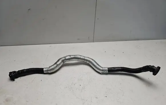 Breather/breather pipe/hose