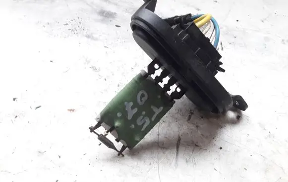 Volkswagen Transporter - Caravelle T5 Heater blower fan relay 