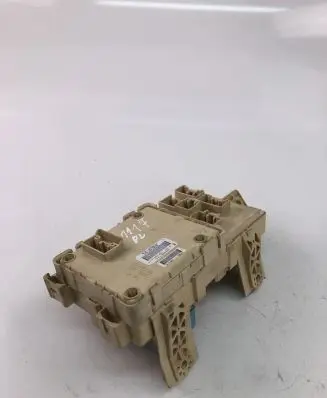 Toyota Avensis T250 Fuse box set 82641CA030