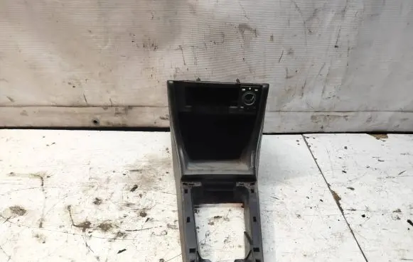 Volkswagen PASSAT B4 Center console 3A1863243B