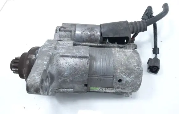 Volkswagen Golf VI Starter motor 02Z911023