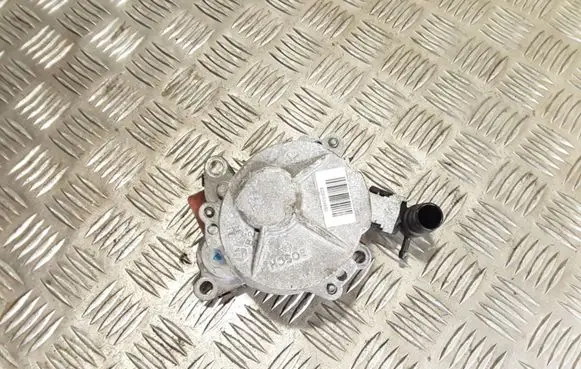 Renault Laguna III Vacuum pump 8200934880