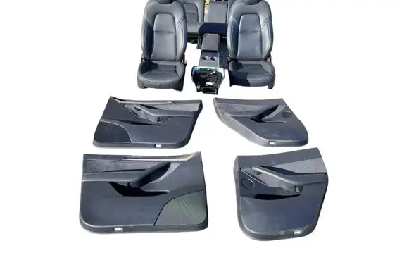 Tesla Model Y Seat set 