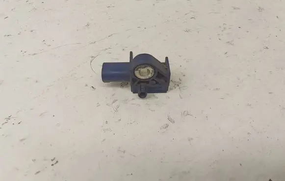 Mercedes-Benz E W212 Airbag deployment crash/impact sensor A2128204926 5WK43872