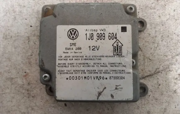 Volkswagen PASSAT B5 Airbag control unit/module 1J0909604 07980304 5WK4200