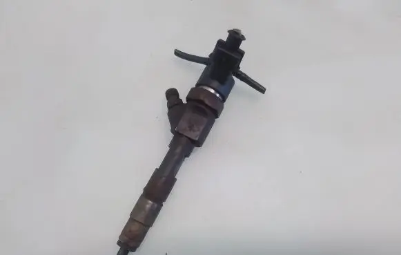 Renault Laguna II Fuel injector 7700111014