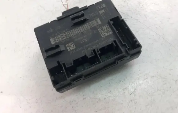 Volkswagen Golf VII Other control units/modules 5Q0959592E
