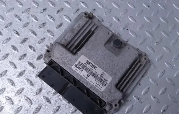 Chevrolet Epica Engine control unit/module 96859901 0281014745