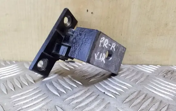 BMW X5 E70 Front door upper hinge 7068074