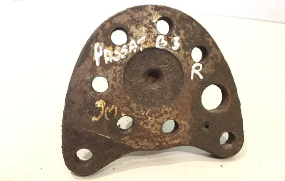Volkswagen PASSAT B3 Stub axle 