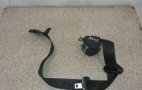 Mercedes-Benz Citan W415 Front seatbelt 8200448758