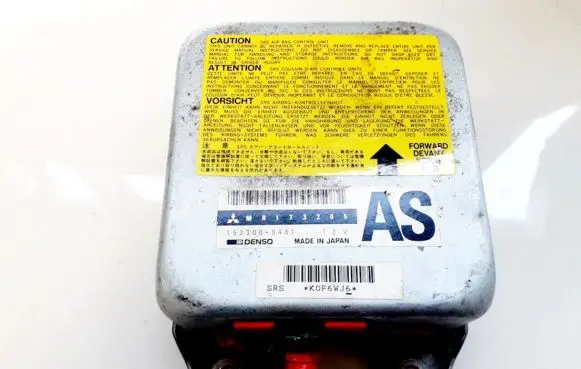 Mitsubishi Space Runner Airbag control unit/module mr173205 152300-0481
