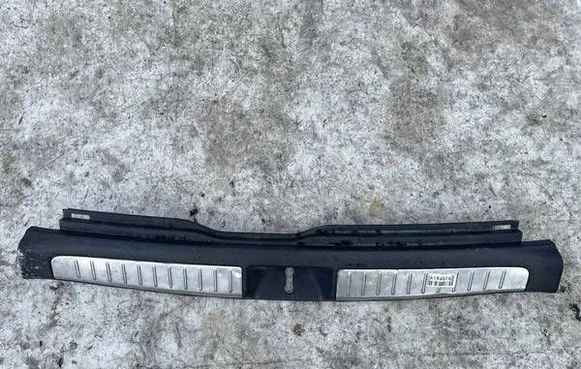 Toyota Avensis T250 Other trunk/boot trim element 5838705090 58387-05090