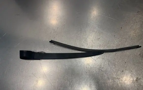 Volkswagen PASSAT B8 Rear wiper blade arm 3G9955707