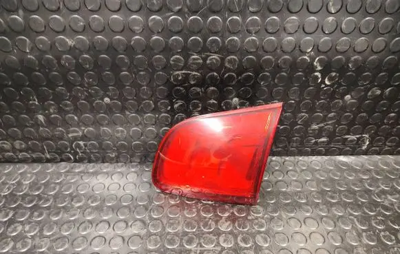 Tailgate rear/tail lights