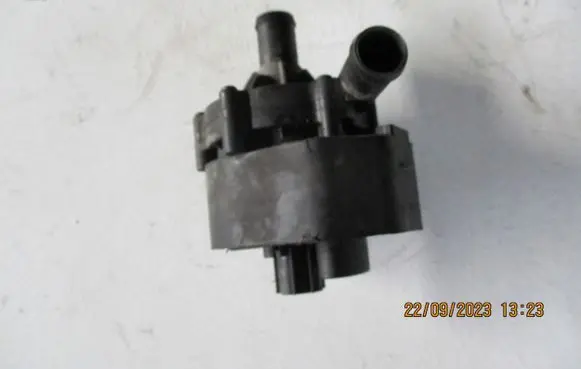 Tesla Model S Electric auxiliary coolant/water pump 1037327
