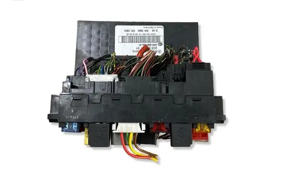 Mercedes-Benz C W203 SAM control unit 2035452701