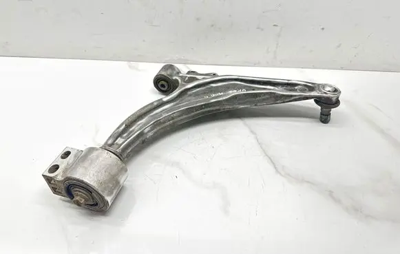 Opel Astra J Front lower control arm/wishbone