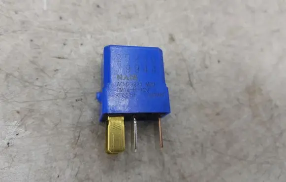 Nissan Note (E11) Other relay 2523079944