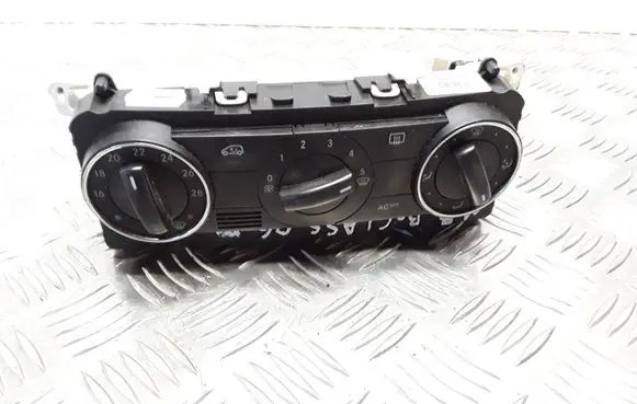 Mercedes-Benz A W169 Climate control unit A1698301385