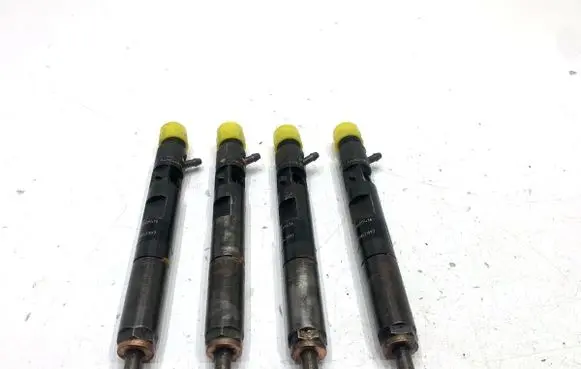 Suzuki Jimny Fuel injectors set 