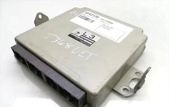 Subaru Legacy Engine control unit/module 5043136 226611AB000