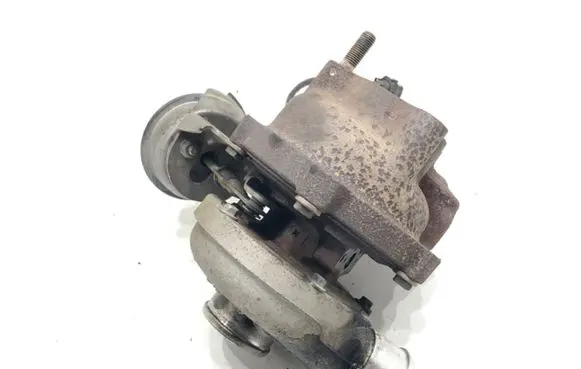KIA Venga Turbo 28201-2A701