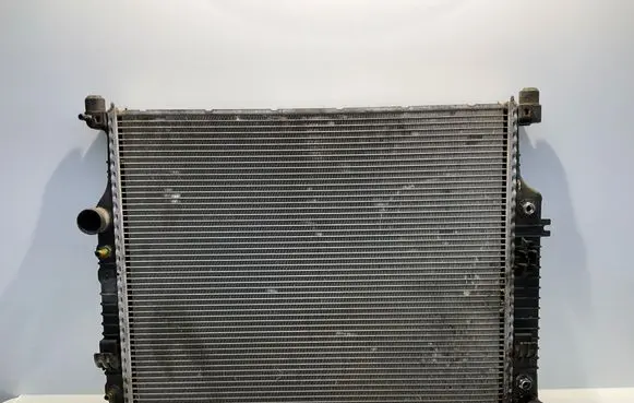 Mercedes-Benz R W251 Coolant radiator A2515000304 2515000304