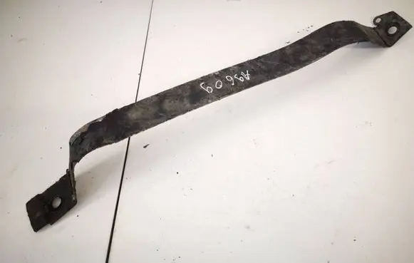 Fuel tank mounting bracket