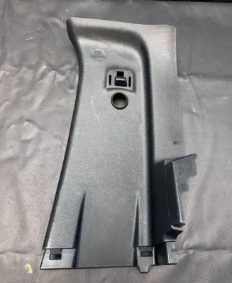 Toyota Hilux VIII (D)pillar trim (top) 62511KK070 62511KK080