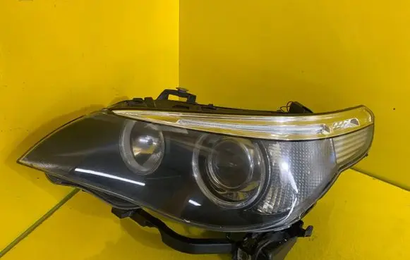 BMW 5 E60 E61 Headlight/headlamp 6928021