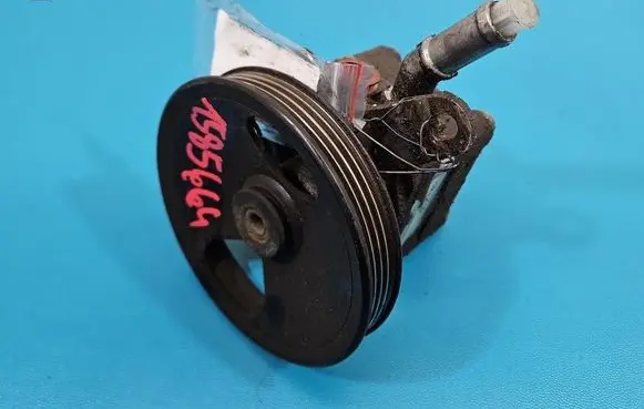 Nissan Primera Power steering pump IMPRK1585664