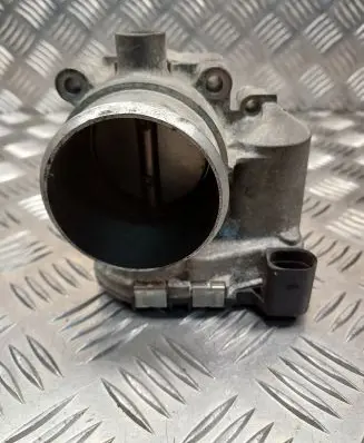 Volkswagen PASSAT B5.5 Throttle valve 06B133062M 0280750009