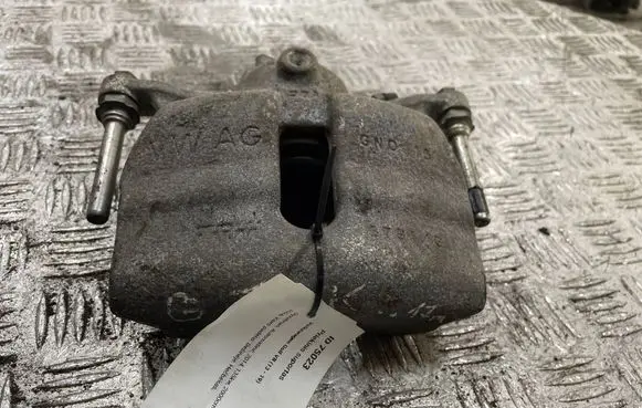 Volkswagen Golf VII Front brake caliper