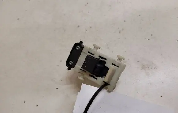 Mercedes-Benz C W203 Electric window control switch A2038200210