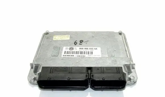 Volkswagen PASSAT B5.5 Engine control unit/module 06B906033AA 5WP4010903