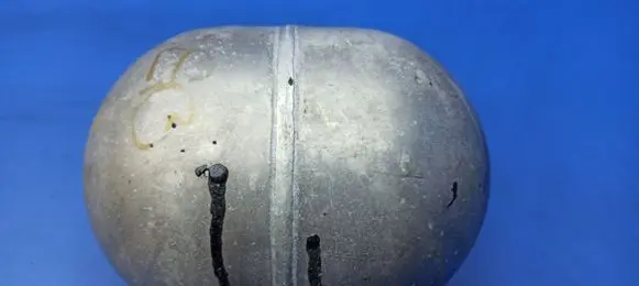 Vacuum air tank