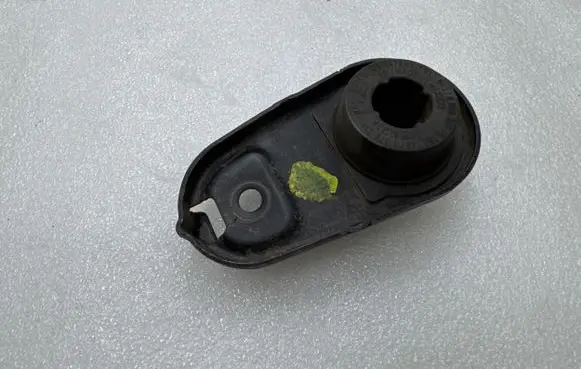 Ford Mustang VI Muffler mount bracket/holder FR335A242AC FR335A262A
