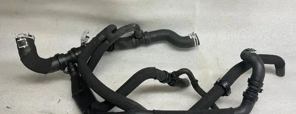 Renault Master III Engine coolant pipe/hose
