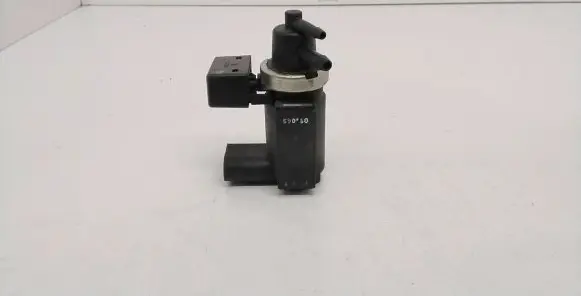 Audi A4 S4 B6 8E 8H Turbo solenoid valve 8E0906628 01T045 72290333