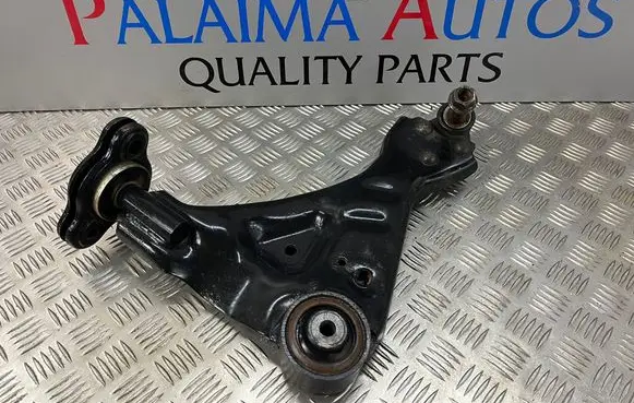 Mercedes-Benz Vito Viano W447 Front lower control arm/wishbone 