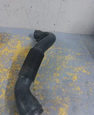 Volvo S60 Air intake duct part