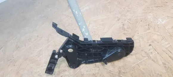 Mazda 3 Front bumper mounting bracket 9865325874