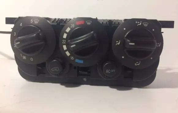 Mercedes-Benz A W168 Climate control unit 1688302285