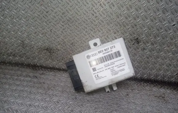 Audi A4 S4 B7 8E 8H Tire pressure control unit 8E0907273